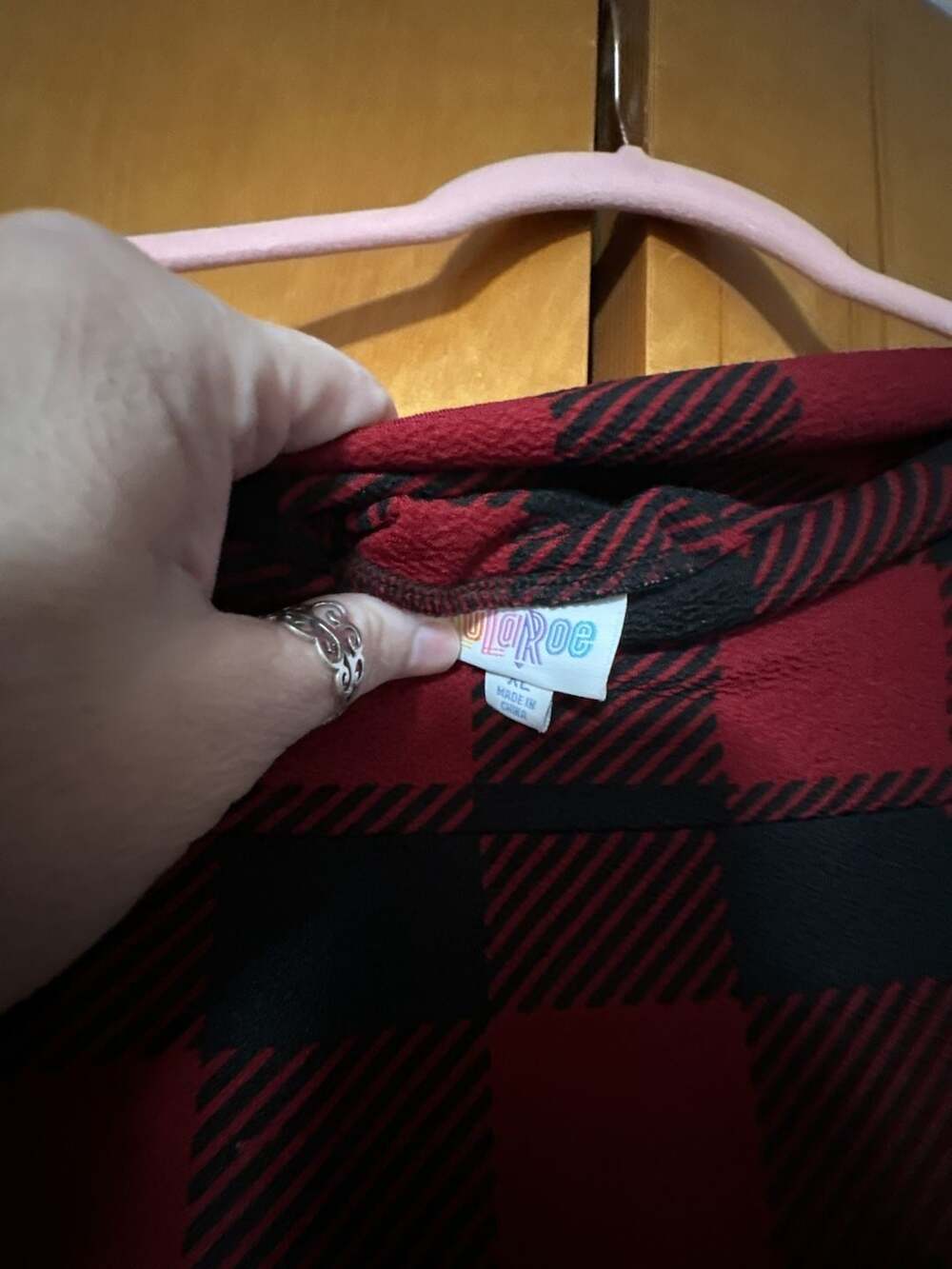 LuLaRoe Pencil Skirt Size XL Red Black Buffalo Plaid Midi - Picture 3 of 3